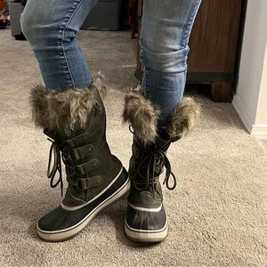 Joan of Arctic Sorel Boots